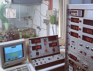Engine test bench control station
